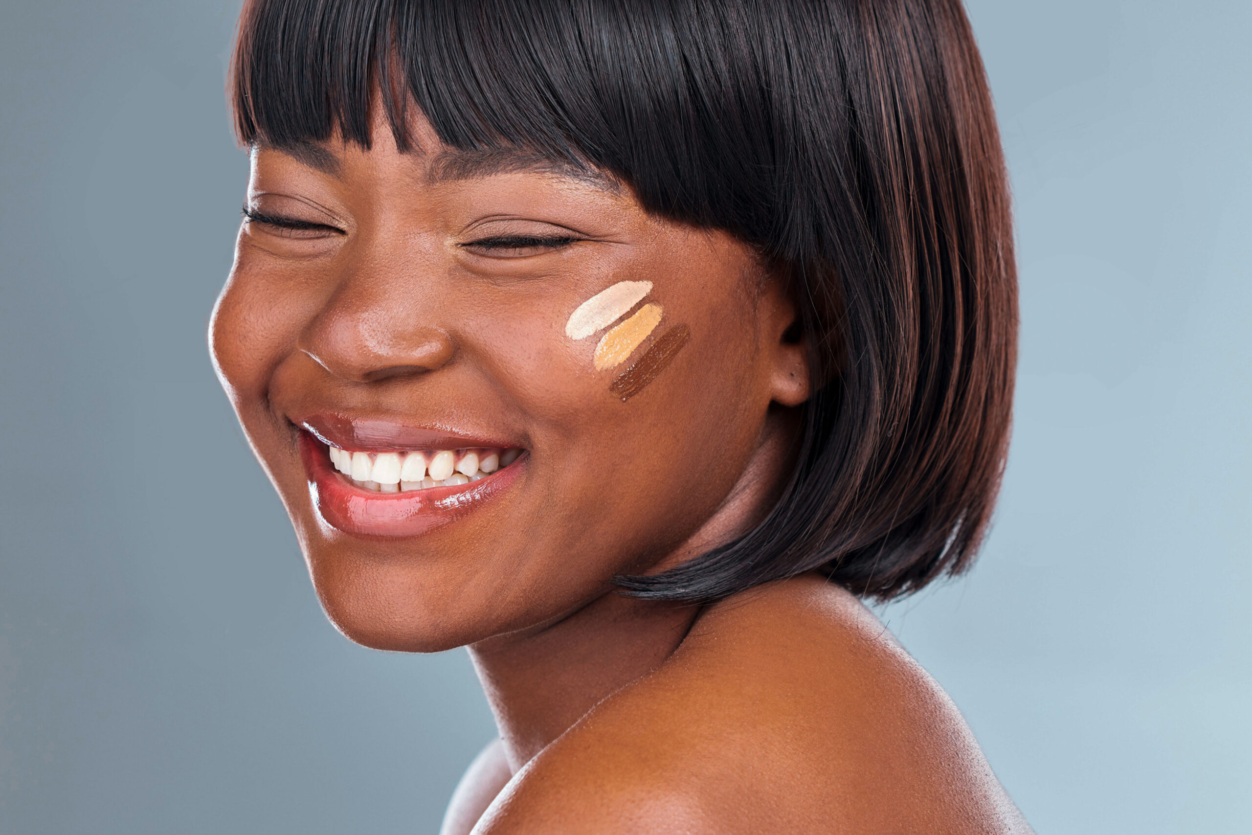 Protetor Solar Com ou Sem Cor: Qual Escolher e Quando Cada um Faz Diferença