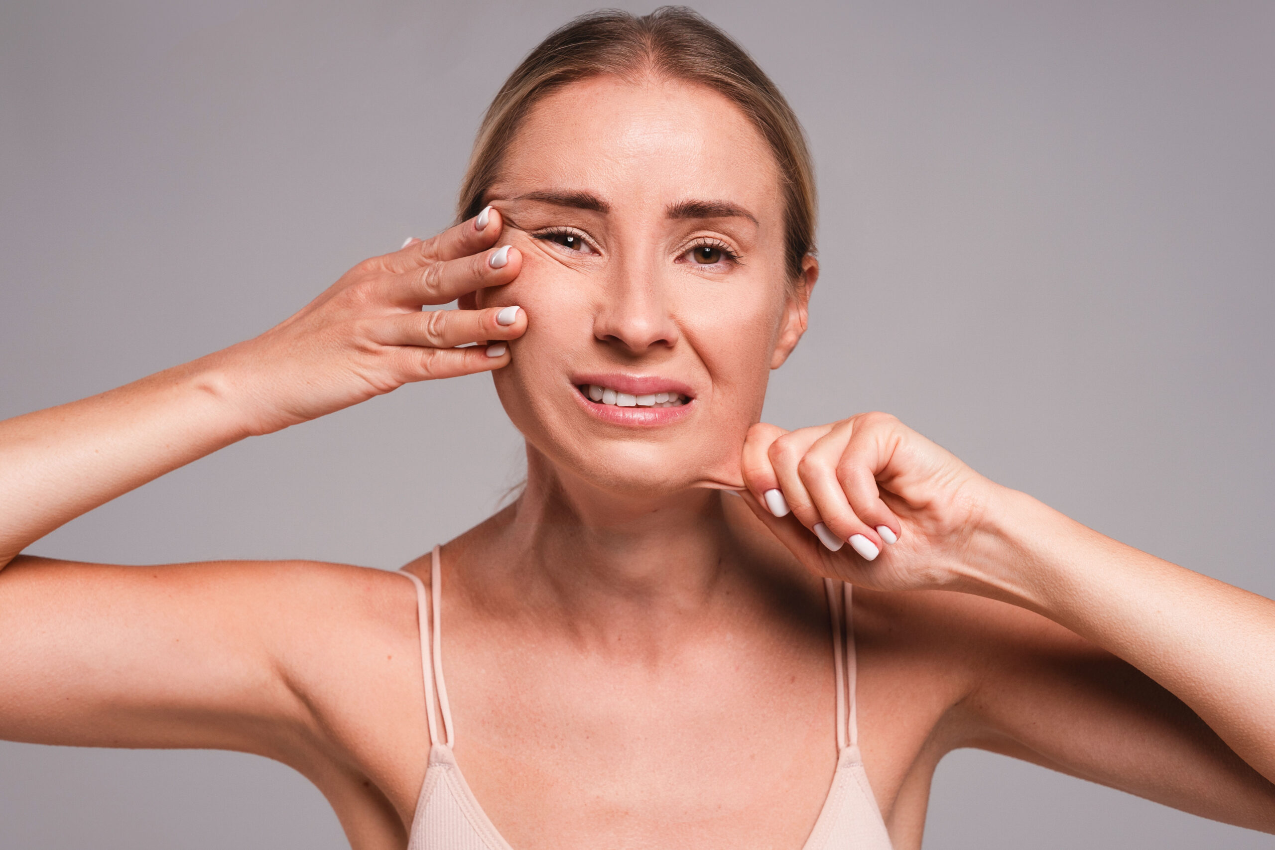 Flacidez Facial após Emagrecimento Rápido: Por que o Rosto Muda?